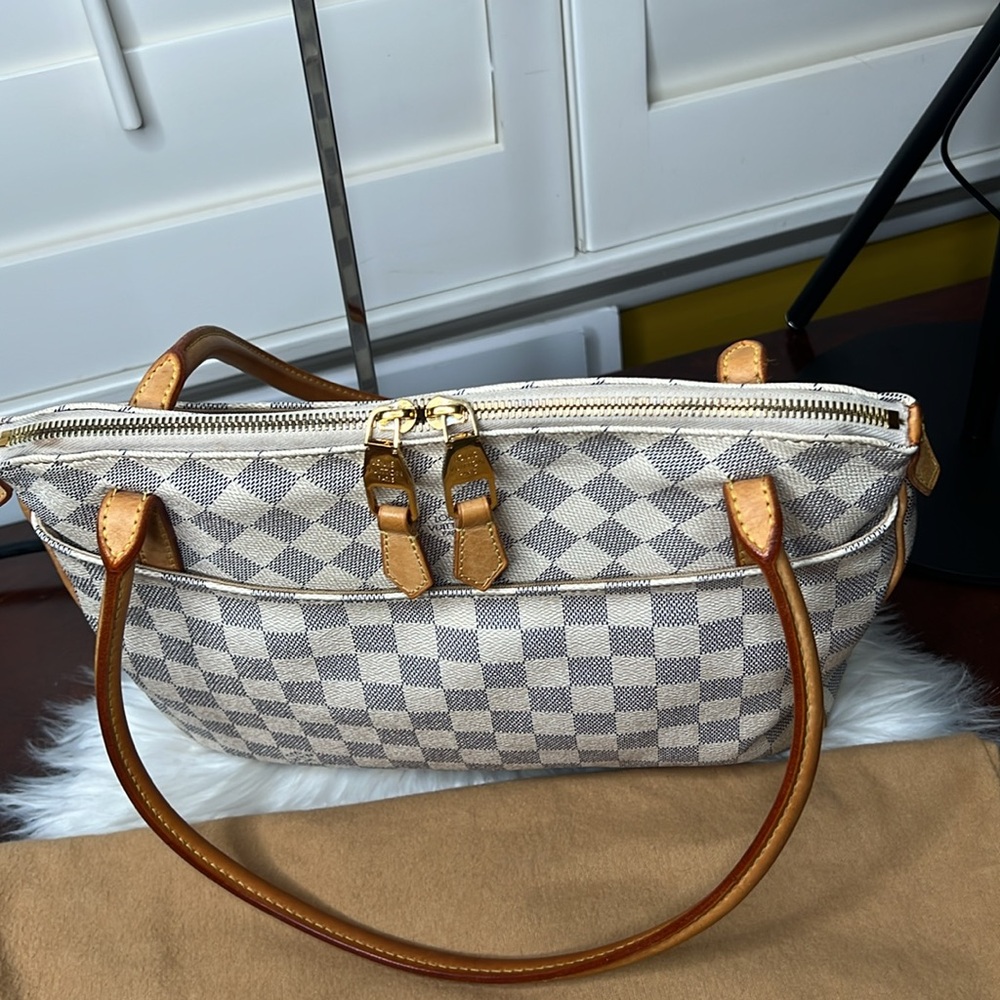 Louis Vuitton - Louis Vuitton Figheri PM Shoulder Bag Pre-Loved Great Condition - Picture 10 of 17